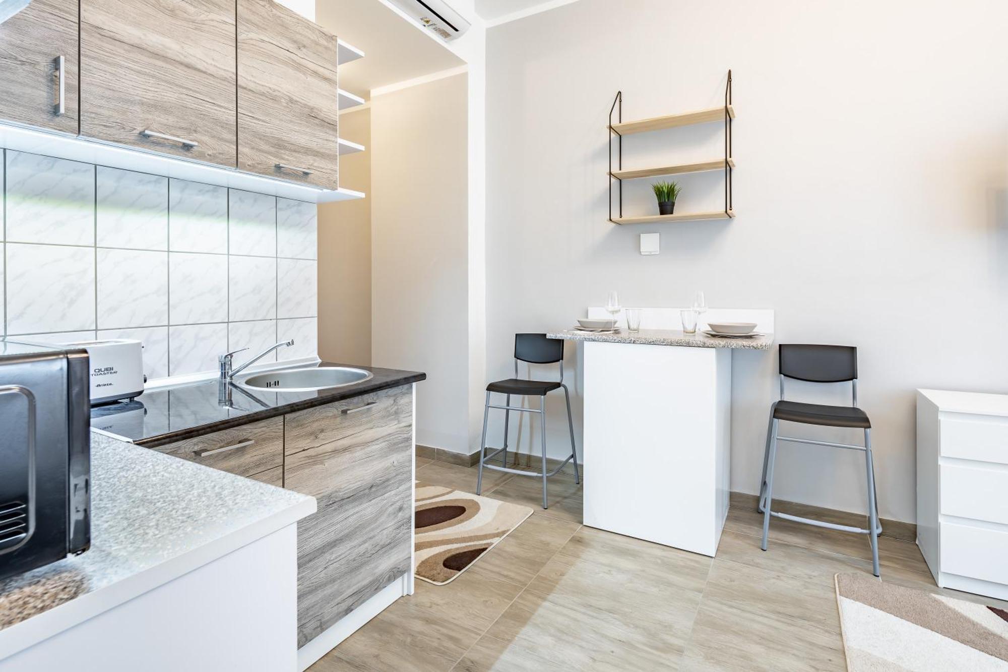 And Homey With Good Transport Link Apartament *
